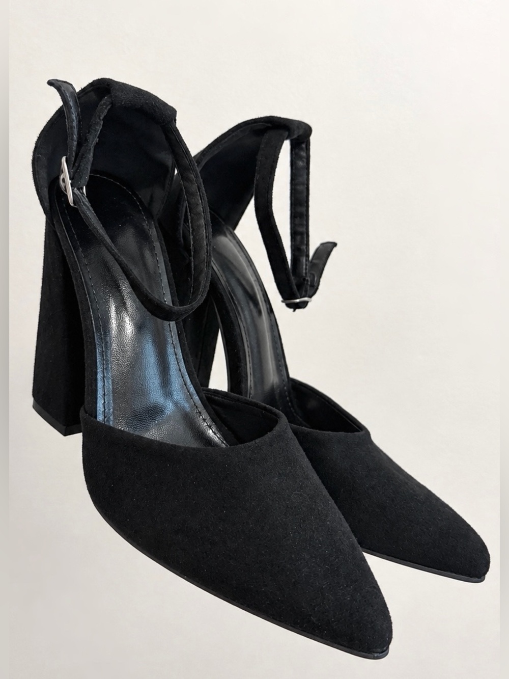 Women’s Pointed Toe Pumps Size 5
